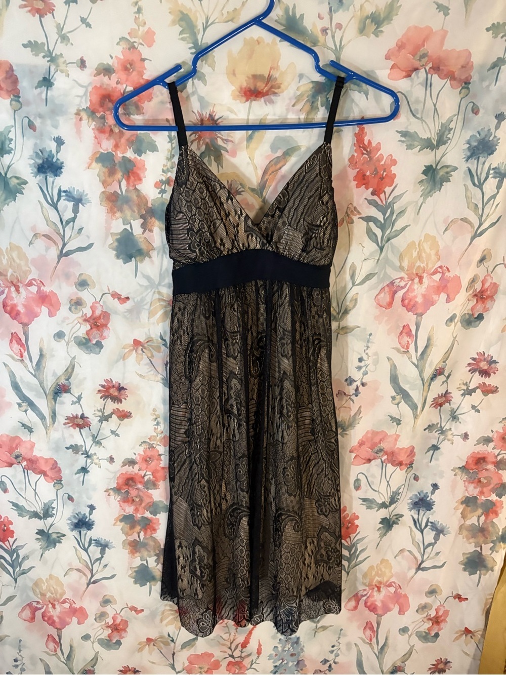 Vintage Lace Overlay V-Neck Chemise Nightdress in Black and Taupe